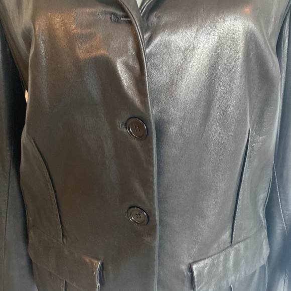 Italy Donna Karan Collection black lambskin leather blazer. - Picture 3 of 13